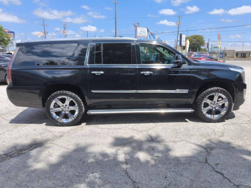 cadillac escalade esv 2017 1GYS3JKJ7HR184799 image cadillac escalade esv 2017 1GYS3JKJ7HR184799 image
